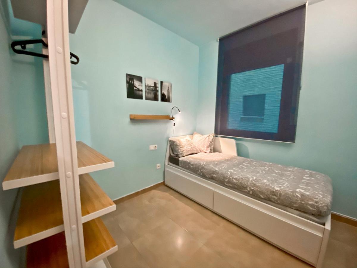Urban Manresa-City Center Apartment With Balcony מראה חיצוני תמונה