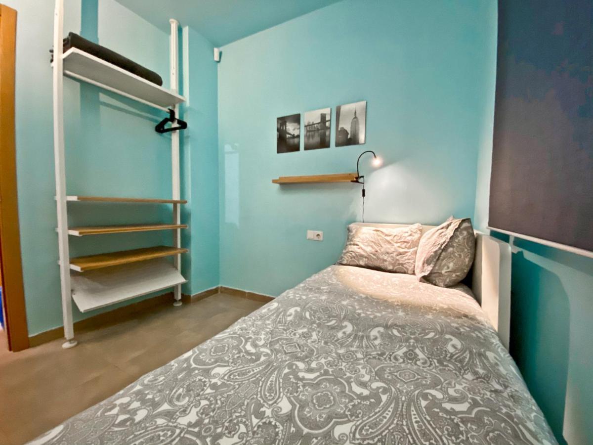 Urban Manresa-City Center Apartment With Balcony מראה חיצוני תמונה