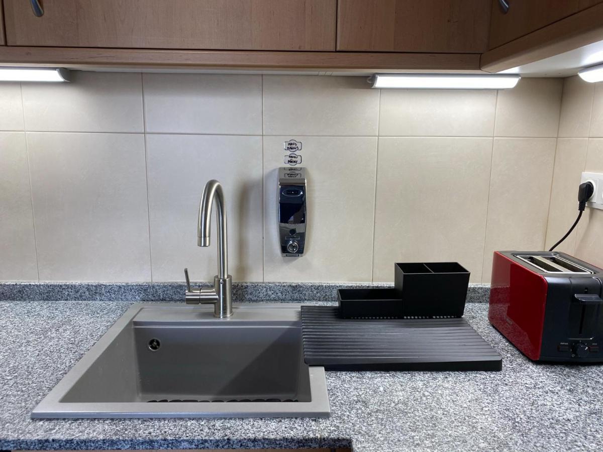 Urban Manresa-City Center Apartment With Balcony מראה חיצוני תמונה
