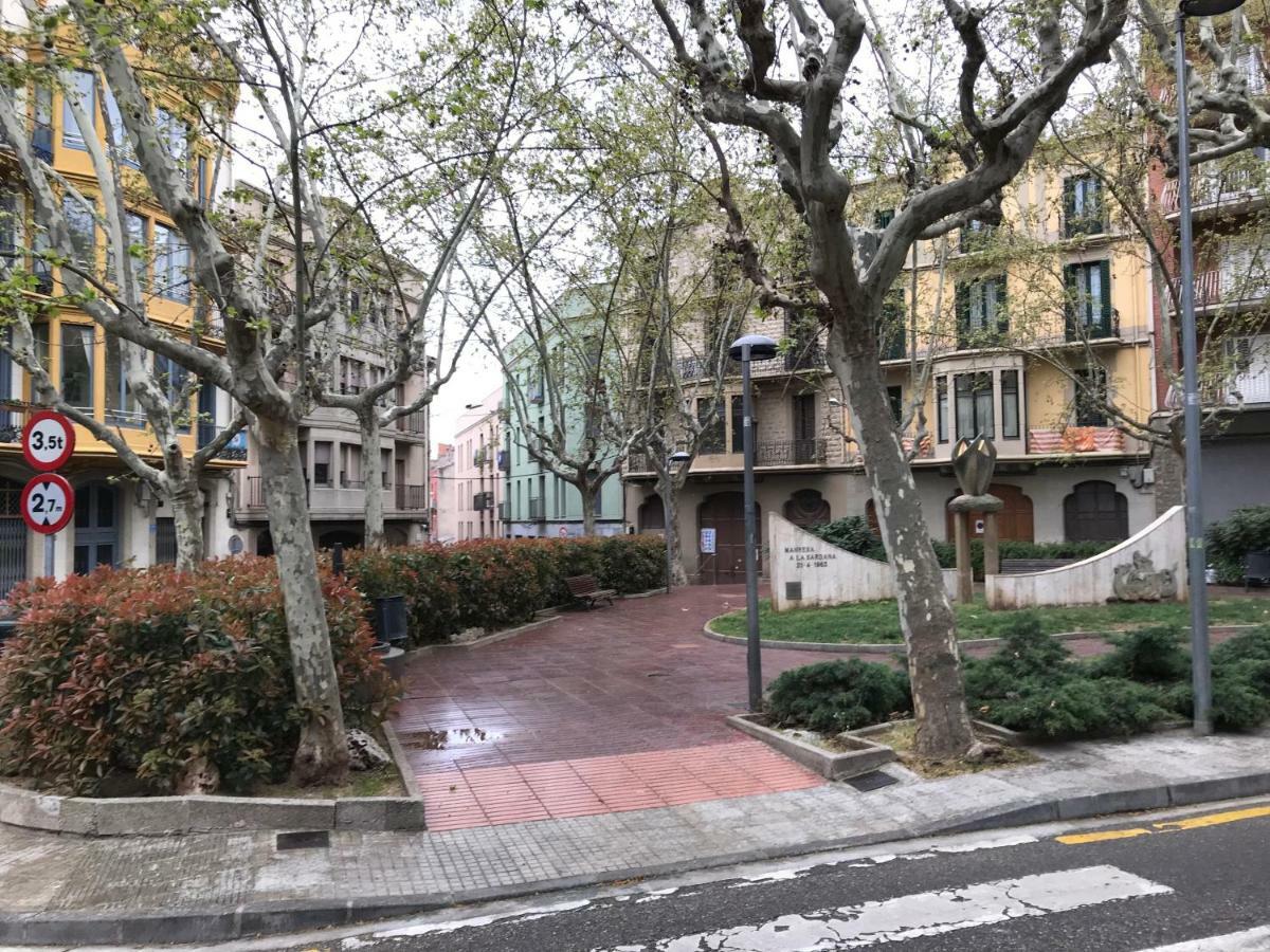 Urban Manresa-City Center Apartment With Balcony מראה חיצוני תמונה